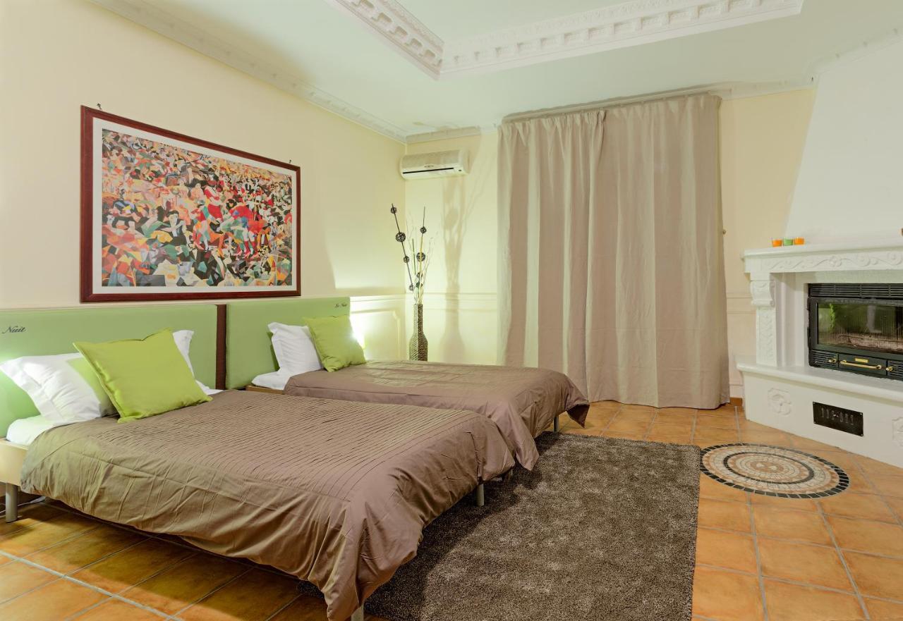 La Nuit Bed and Breakfast Bari Værelse billede